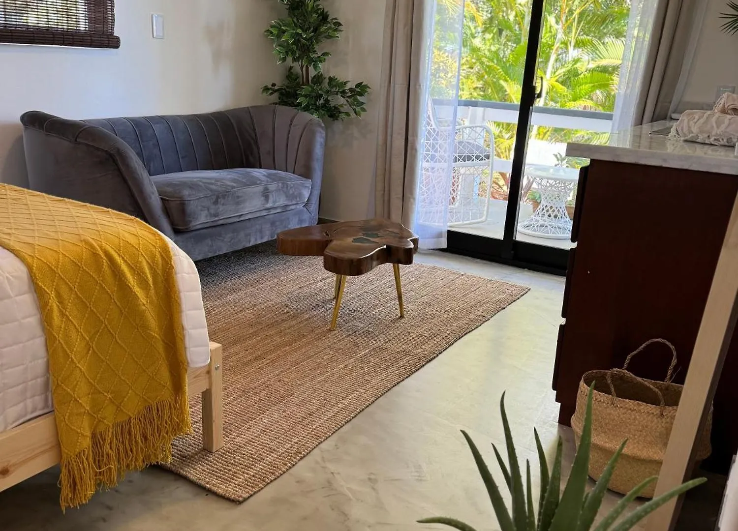 Catalina, Cabrera Oceanview Multi 2 Bd 2 Bath Condo Units With Balcony And Pool Dominikana